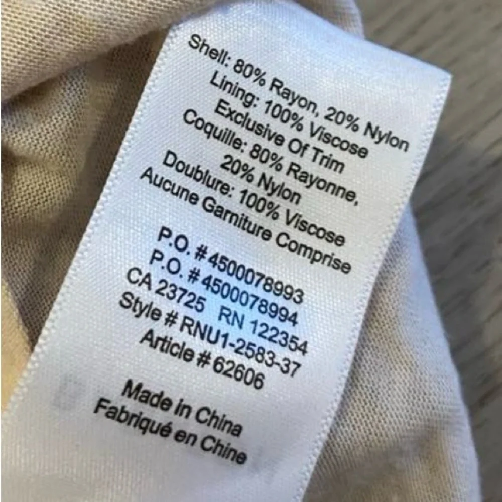 BABATON Aritzia Cute Burgundy Lace Crop Top. Size 2 - Picture 6 of 8